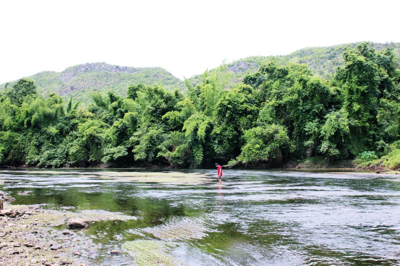 Aekpailin River Kwai Resort Kanchanaburi Bagian luar foto